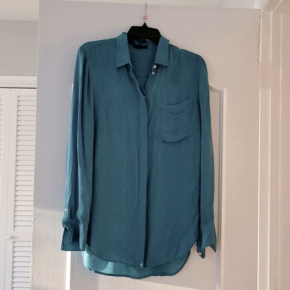 J. Crew 100% silk buttoned down blouse long sleeve